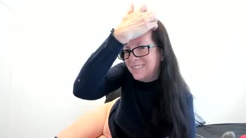 Ravishing Peach Goddess online show from February 2026 01:20:01 PM