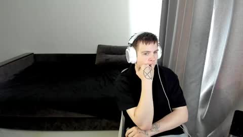 Snapshot of ray_hill chatting on April 2026 08:09:02 AM Ray online show from April 2026 08:09:02 AM