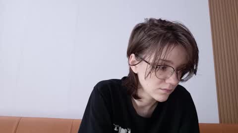 Ray-Ray online show from March 2026 02:07:01 AM