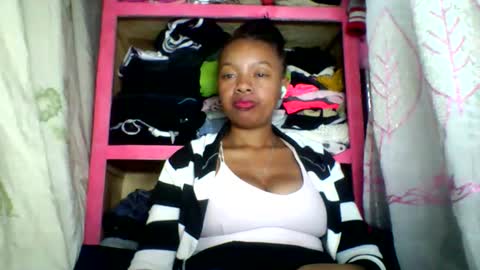Snapshot of rayana_69 chatting on May 2026 11:12:03 PM rayana_69 online show from May 2026 11:12:03 PM