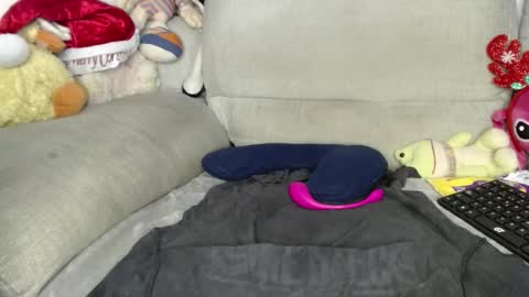 Ray  online show from December 2025 12:21:01 PM