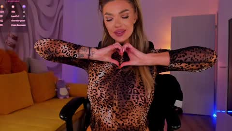 raysalexis19 online show from January 2025 02:46:02 PM