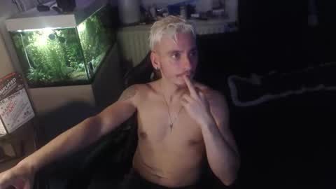 Rayzel online show from January 2026 01:31:02 AM