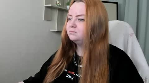 Snapshot of razoom_emma chatting on June 2026 09:46:01 PM Emma Razumovskaya online show from June 2026 09:46:01 PM