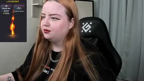 Snapshot of razoom_emma chatting on June 2026 02:53:01 AM Emma Razumovskaya online show from June 2026 02:53:01 AM