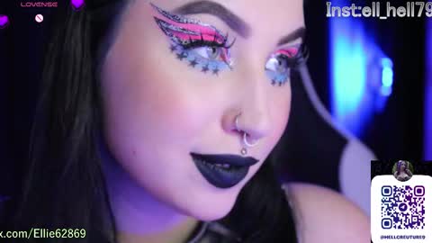 Snapshot of razor_claw chatting on September 2025 09:08:02 PM My kittensIm on vacation until July 25th. You can join the fan club  free content  online show from September 2025 09:08:02 PM