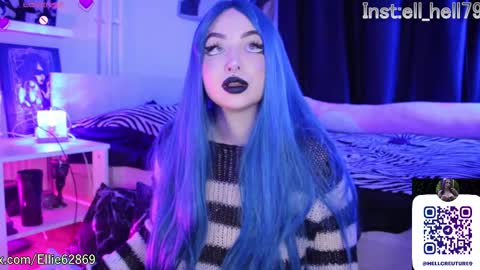 Snapshot of razor_claw chatting on October 2025 08:53:02 PM My kittensIm on vacation until July 25th. You can join the fan club  free content  online show from October 2025 08:53:02 PM
