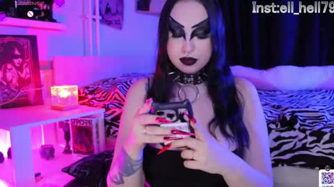 Snapshot of razor_claw chatting on November 2025 09:06:01 PM My kittensIm on vacation until July 25th. You can join the fan club free content online show from November 2025 09:06:01 PM