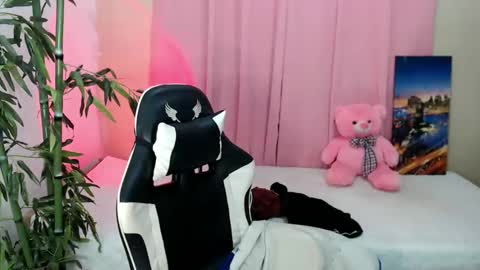 Snapshot of ready2care4youbabe chatting on January 2025 06:13:01 PM Beth online show from January 2025 06:13:01 PM