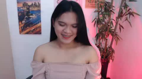 Snapshot of ready2care4youbabe chatting on November 2025 09:04:01 PM Beth online show from November 2025 09:04:01 PM