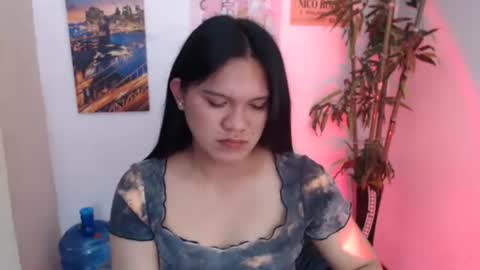 Snapshot of ready2care4youbabe chatting on December 2025 07:53:02 PM Beth online show from December 2025 07:53:02 PM