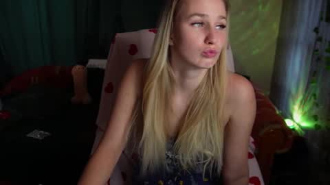 Snapshot of realmiagold chatting on March 2025 10:11:01 AM IG realmiagold online show from March 2025 10:11:01 AM