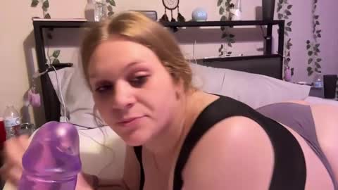 Preston  Stella online show from January 2025 11:27:01 PM