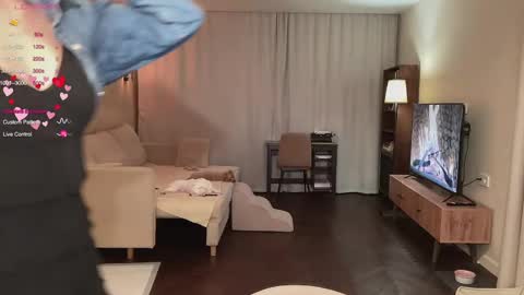 Snapshot of realsupermichael chatting on February 2025 08:47:02 PM AliceEve online show from February 2025 08:47:02 PM