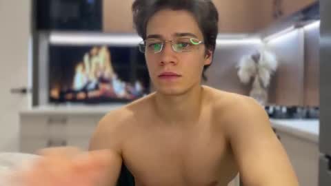 Snapshot of realsupermichael chatting on February 2025 06:42:02 PM AliceEve online show from February 2025 06:42:02 PM