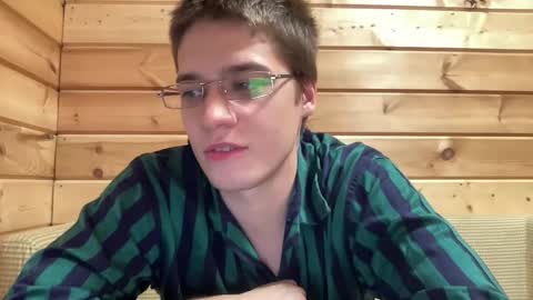 Snapshot of realsupermichael chatting on October 2025 03:53:01 PM AliceEve online show from October 2025 03:53:01 PM