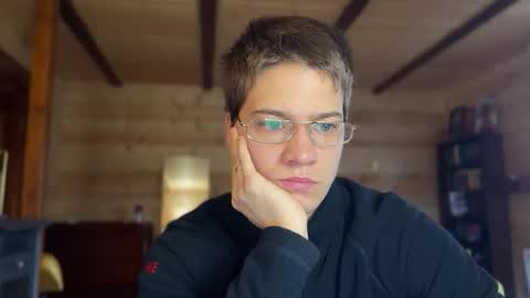 Snapshot of realsupermichael chatting on October 2025 09:10:01 AM AliceEve online show from October 2025 09:10:01 AM