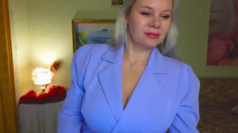 Im a little sick. Ill be back soon. online show from December 2025 01:27:02 PM