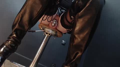 Snapshot of rebeccalachaude chatting on January 2025 02:11:01 PM Rebeccalachaude online show from January 2025 02:11:01 PM