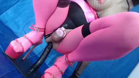 Snapshot of rebeccalachaude chatting on March 2025 08:55:01 AM Rebeccalachaude online show from March 2025 08:55:01 AM