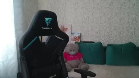 RebesaOlset online show from January 2025 10:34:02 AM