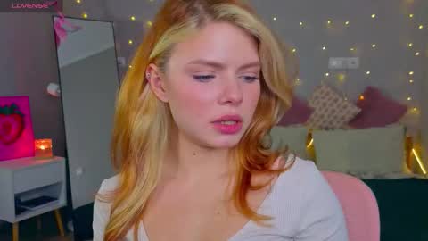 red__candy online show from December 2025 09:25:01 AM