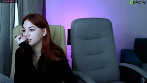 Snapshot of red__dizzy chatting on April 2026 11:37:01 AM red__dizzy online show from April 2026 11:37:01 AM