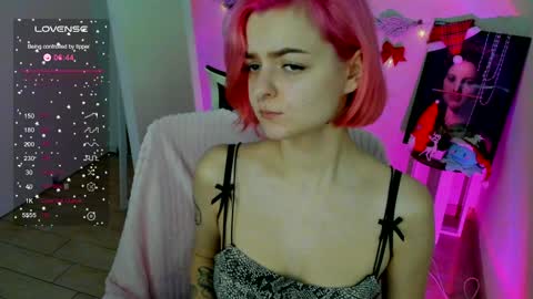 Snapshot of red_bestie_ chatting on December 2024 08:13:01 AM Bestie online show from December 2024 08:13:01 AM