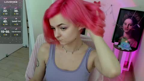 Snapshot of red_bestie_ chatting on February 2025 01:19:01 PM Bestie online show from February 2025 01:19:01 PM