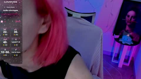 Snapshot of red_bestie_ chatting on February 2025 04:29:01 PM Bestie online show from February 2025 04:29:01 PM