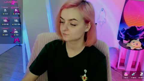 Snapshot of red_bestie_ chatting on February 2025 07:38:02 PM Bestie online show from February 2025 07:38:02 PM