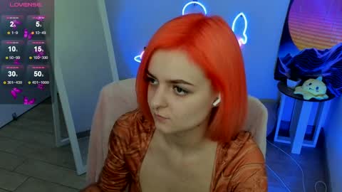 Snapshot of red_bestie_ chatting on February 2025 04:42:02 PM Bestie online show from February 2025 04:42:02 PM