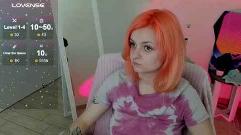 Snapshot of red_bestie_ chatting on September 2025 12:31:02 PM Bestie online show from September 2025 12:31:02 PM