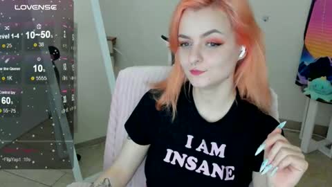 Snapshot of red_bestie_ chatting on November 2025 02:24:02 PM Bestie online show from November 2025 02:24:02 PM