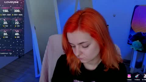 Snapshot of red_bestie_ chatting on November 2025 01:36:01 PM Bestie online show from November 2025 01:36:01 PM