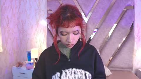 red_pandaa online show from November 2025 03:17:02 AM