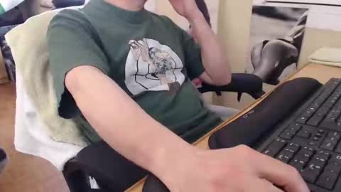 Red online show from April 2026 03:27:02 PM