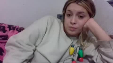 Snapshot of reddwaxx chatting on December 2025 04:33:01 PM reddwaxx online show from December 2025 04:33:01 PM