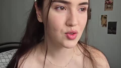 redginbluebersky online show from April 2026 06:13:01 AM