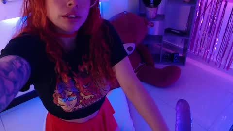 Snapshot of redgirrl_77 chatting on May 2026 12:02:01 PM Mere online show from May 2026 12:02:01 PM