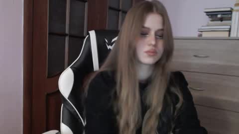 Lily online show from May 2026 02:50:01 AM