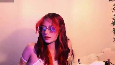 Snapshot of redmeloddy chatting on November 2025 09:04:02 PM Meloddy online show from November 2025 09:04:02 PM