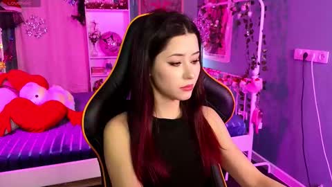 Kiara online show from December 2025 09:00:01 PM