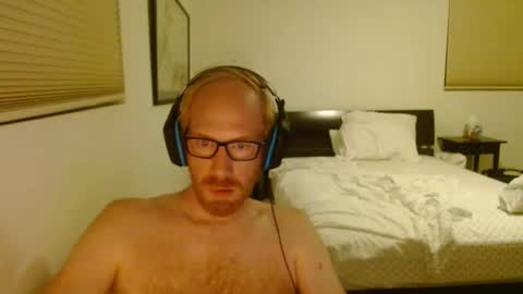 redrob57 online show from September 2025 11:48:01 AM