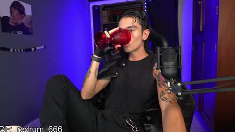 Snapshot of redrum_696 chatting on January 2025 07:00:02 PM Red online show from January 2025 07:00:02 PM