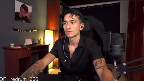 Snapshot of redrum_696 chatting on February 2025 09:26:02 PM Red online show from February 2025 09:26:02 PM