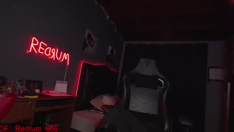 Snapshot of redrum_696 chatting on October 2025 09:37:01 PM Red online show from October 2025 09:37:01 PM