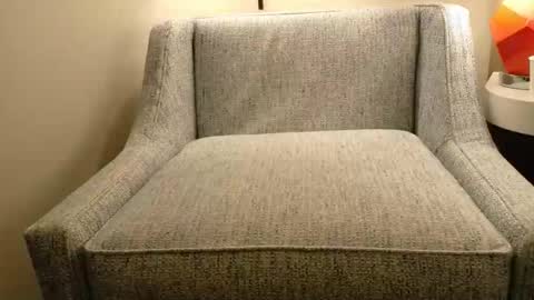 Snapshot of reds_riding_the_wolf chatting on October 2025 06:21:01 AM Reds Riding the Wolf online show from October 2025 06:21:01 AM