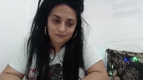 Reea online show from December 2025 08:25:02 PM