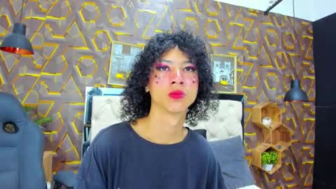 reed_kitty online show from November 2025 12:59:01 PM